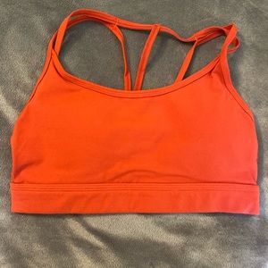 Alphalete trident bra. Size small. Pads included.